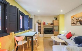 Two Bedroom Apartment Plaza Mayor By Sharingco
